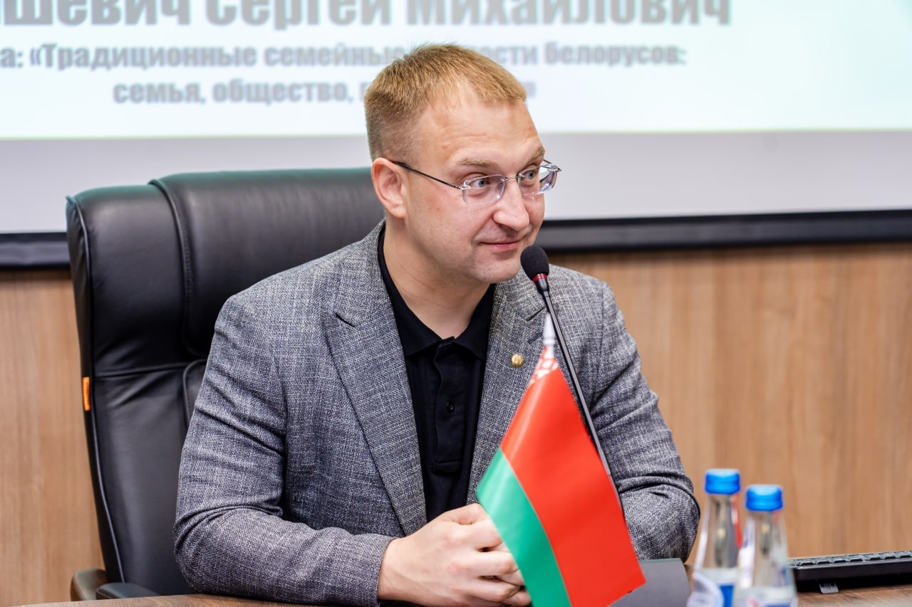 Счастливая семья – сильная Беларусь! Счастливая семья – сильная Беларусь!