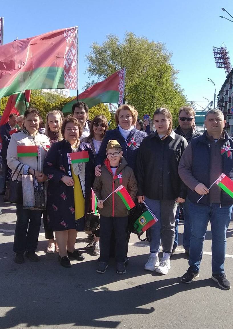 Праздничные мероприятие и шествие на День Победы в Гомеле Праздничные мероприятие и шествие на День Победы в Гомеле