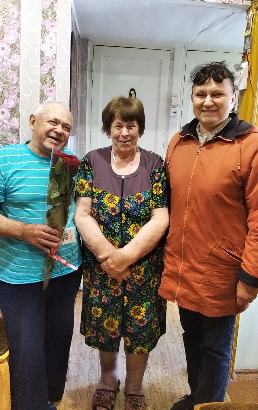 Поздравляем ветеранов! Поздравляем ветеранов!